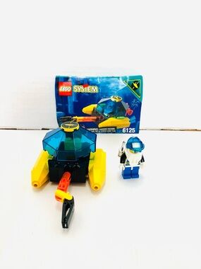Lego System 6125 Aquazone Aquanaut Sea Sprint Figure 90% Missing Fins &1 Knife